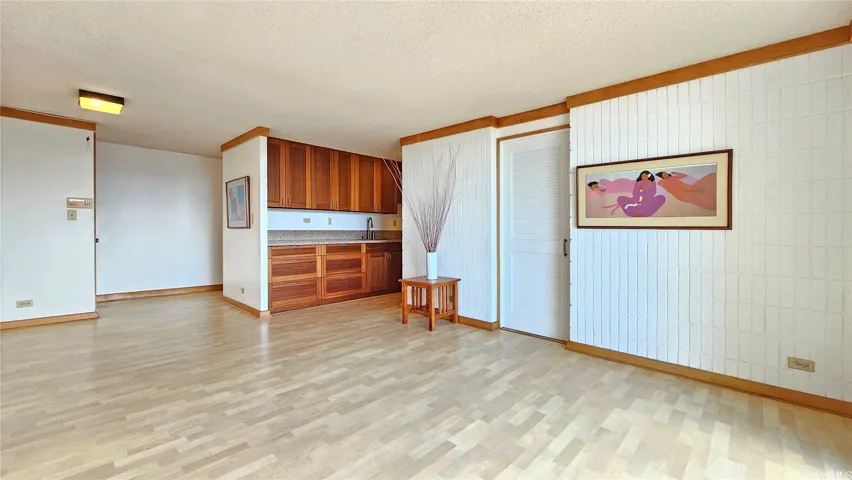 Living room:  862 ssf