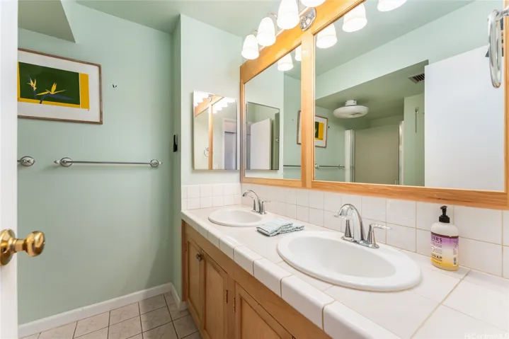 Bathroom 1 w double sinks