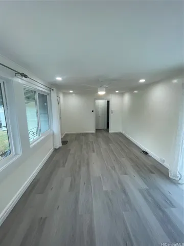LIVING ROOM WITH RECESSED LIGHTING
