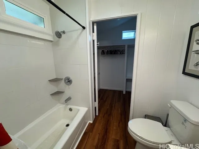 1BR/1BA bathroom
