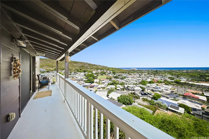 Top level lanai
