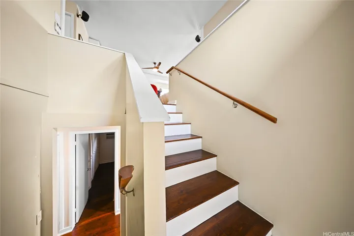 Stairs to mid level