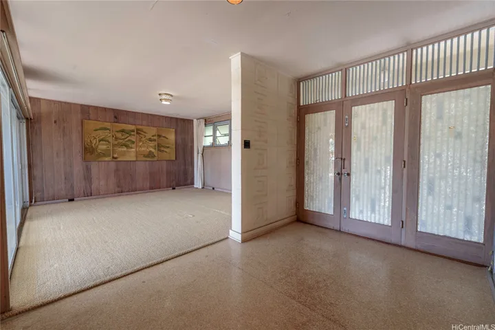 Foyer & Family Room