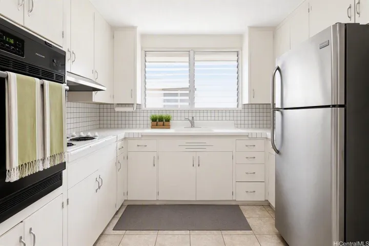 Enhanced photo - Kitchen