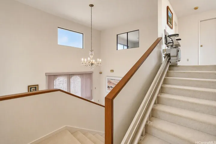 Stairs with stairlifts - Enhanced