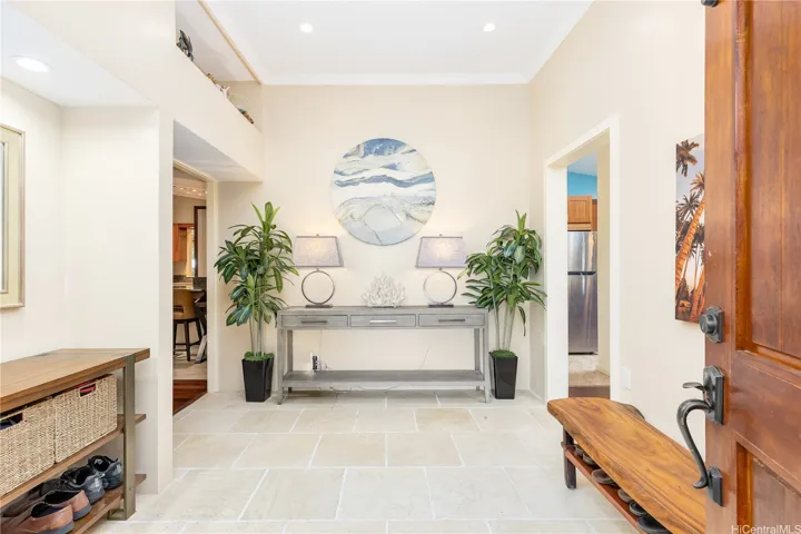 Large open foyer split between main house and ohana.
