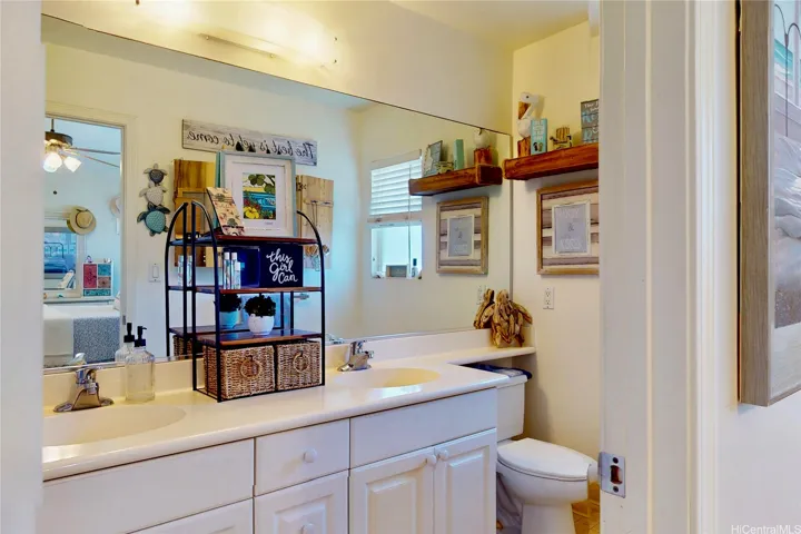 Mstr Bdrm En-suite bath