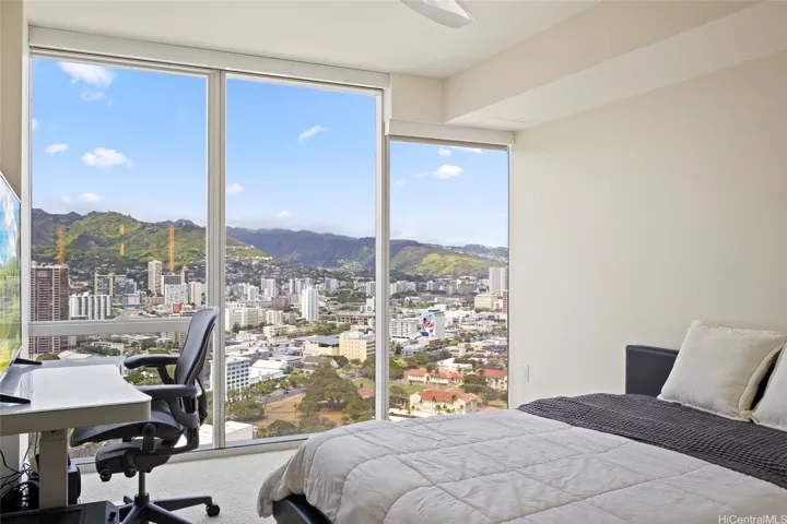 Fully furnished, with spectacular mountain view