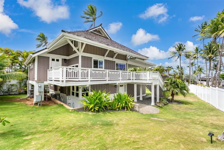 Wraparound lanai with ocean views