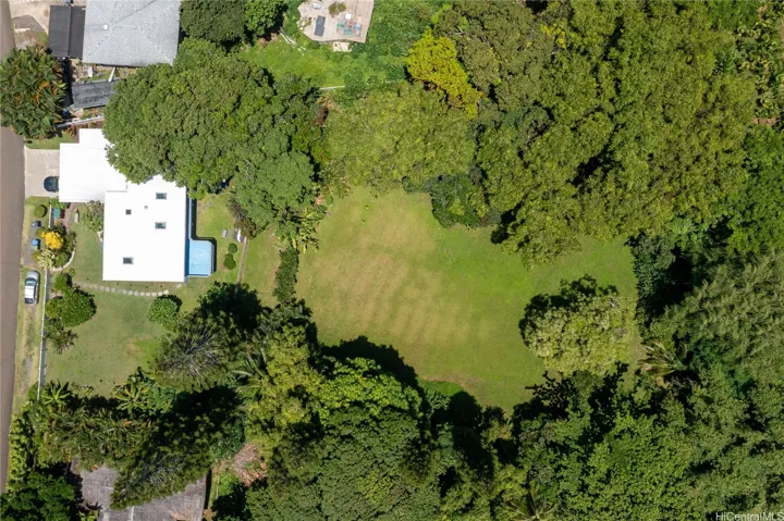 Aerial view of your oasis!