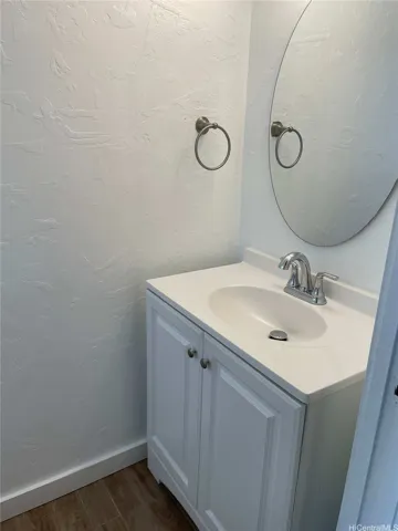 Half-bath downstairs