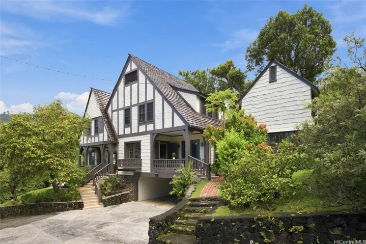 This historic home designed by Hart Wood is on the market for first time in more than 60 years.