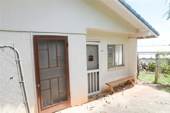 Right elevation of ohana unit