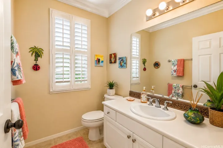 Downstairs Half Bathroom