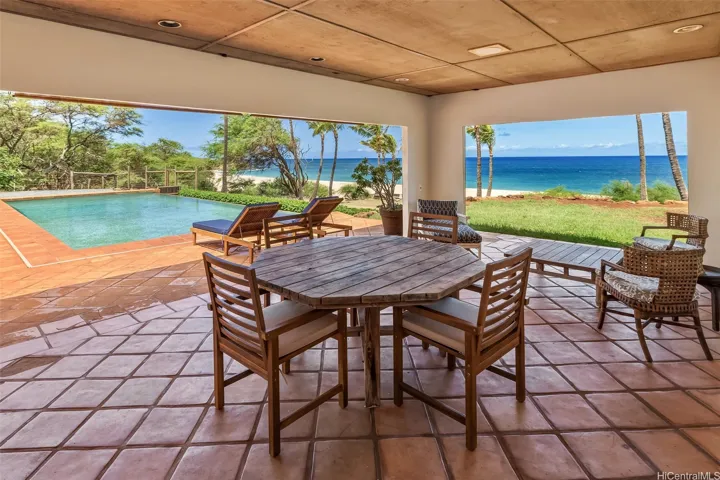 Covered lanai entertainment cabana on Papohaku Beach.