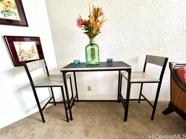 dining area table and chairs
