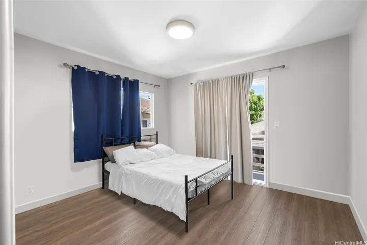 Backhouse, downstairs bedroom