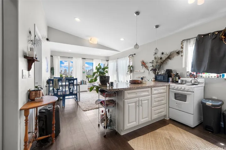 Backhouse, upstairs, kitchen/living room