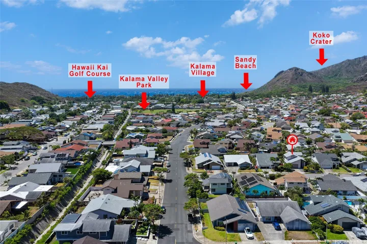 Great location in Kalama Valley. Nice level lot and short distances to the park, Kalama Village and outdoor recreation areas.