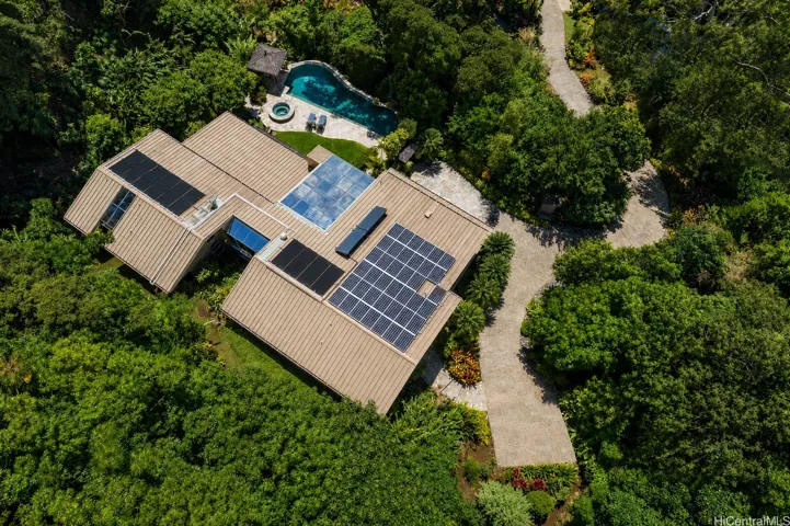 Overview of property with 39 solar panels