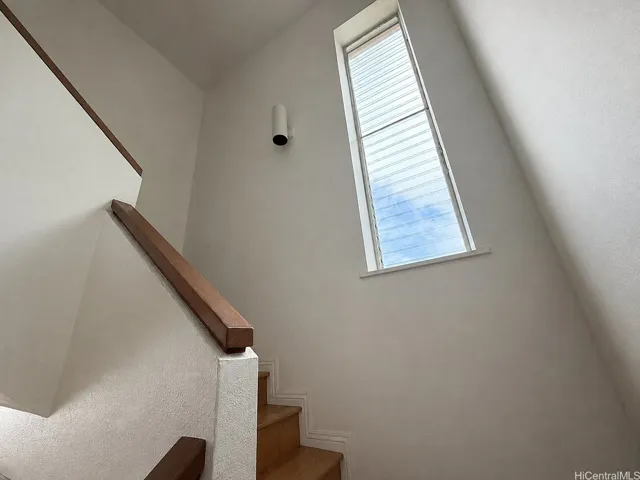 Stairwell - Enhanced to remove personal items