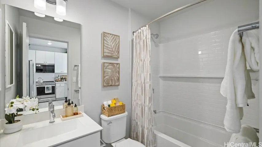 2nd Bathroom