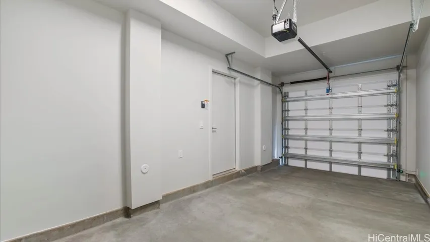 1 Car Garage