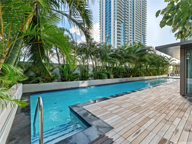 25 Meter Lap Pool