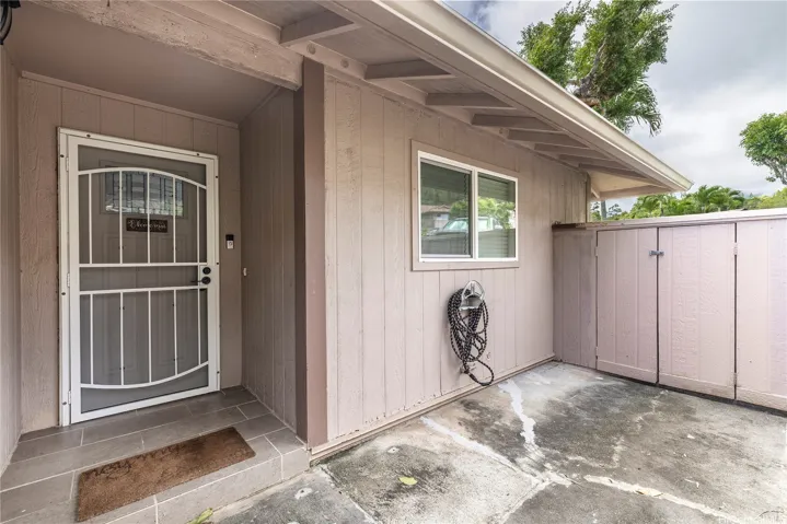 Fully enclosed entrance with storage