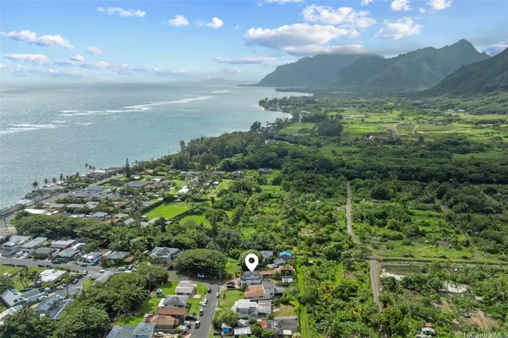 Located in the quiet country town of Hau'ula.