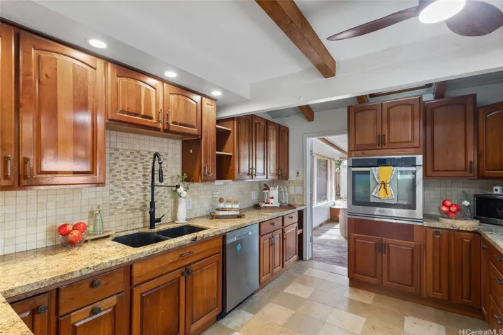  Kitchen looking toward back covered lanai