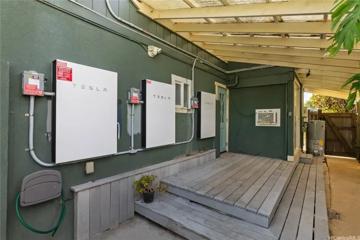 Leased solar and backup batterys.