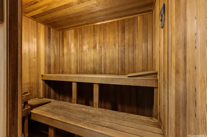 Sauna too!