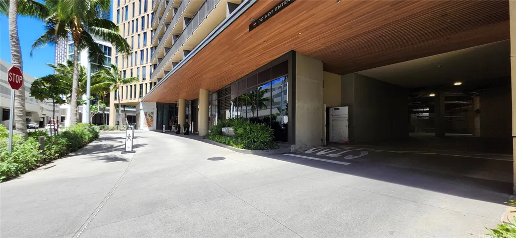 Port Cochere