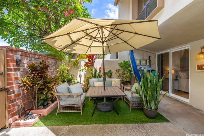 Private Courtyard
