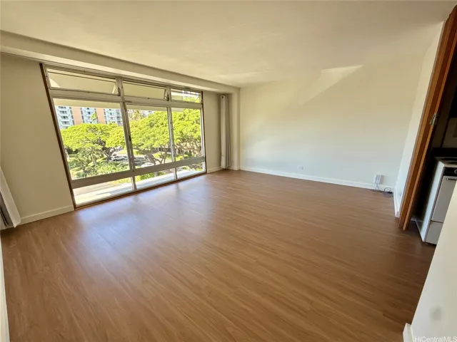 Welcome to Queen Emma Gardens - Prince Tower in Nuuanu!