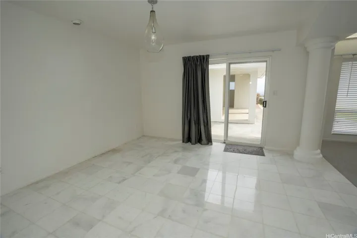 1st flr - Dining area