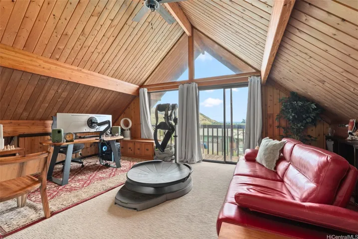 Den/ Loft