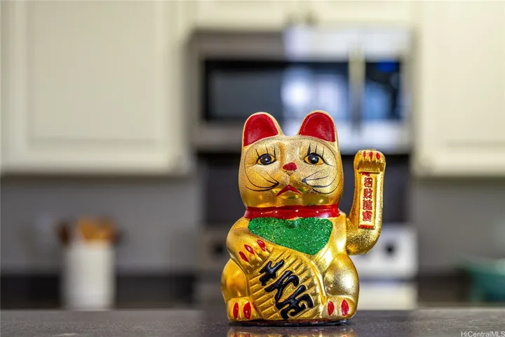 Lucky Cat in Ko Olina
