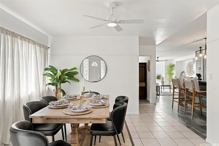 Smart floorplan highlighting the seamless transition between the kitchen and living room, with the entryway to the 4th bedroom ensuite clearly visible.