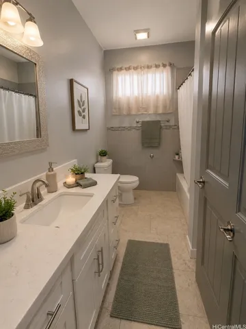 2nd bathroom with tub