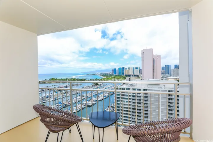 Relax on the outdoor lanai