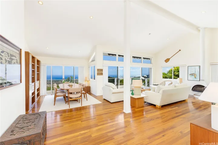 Be greeted by panoramic ocean views from the grand living and dining room, creating a breathtaking backdrop for everyday living and entertaining.