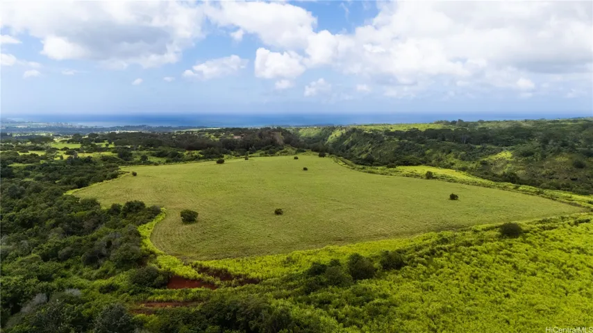 Views from Mokuleia to Laniakea.