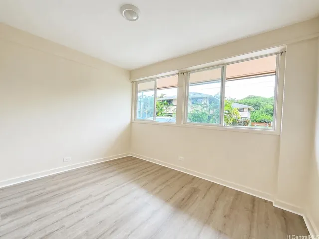 Spacious guest bedroom