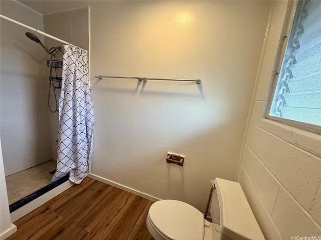 Bathroom 2 (ensuite)