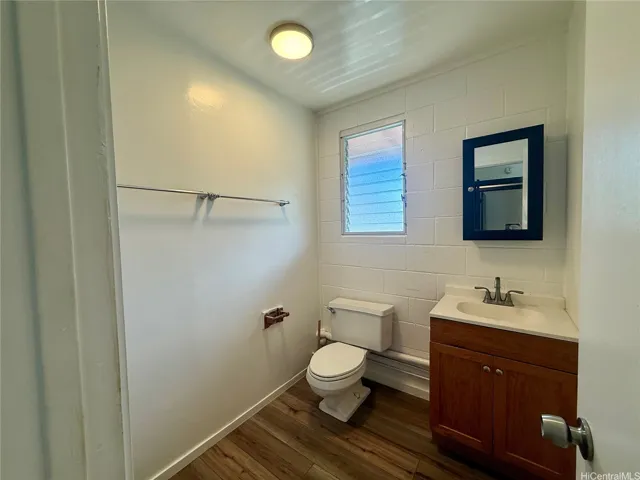 Bathroom 2 (ensuite)