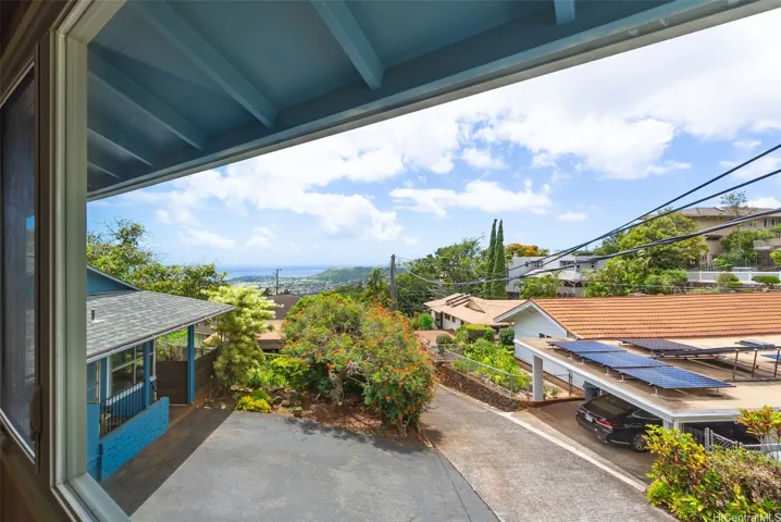 Diamond Head and Ocean Views