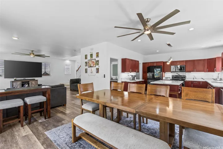 Spacious open plan living, dining & kitchen with lots of natural light