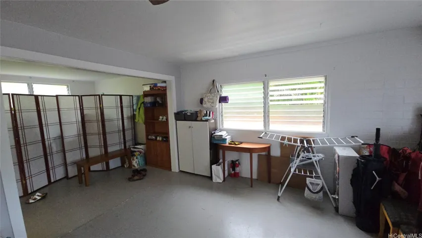 Enclosed garage_2